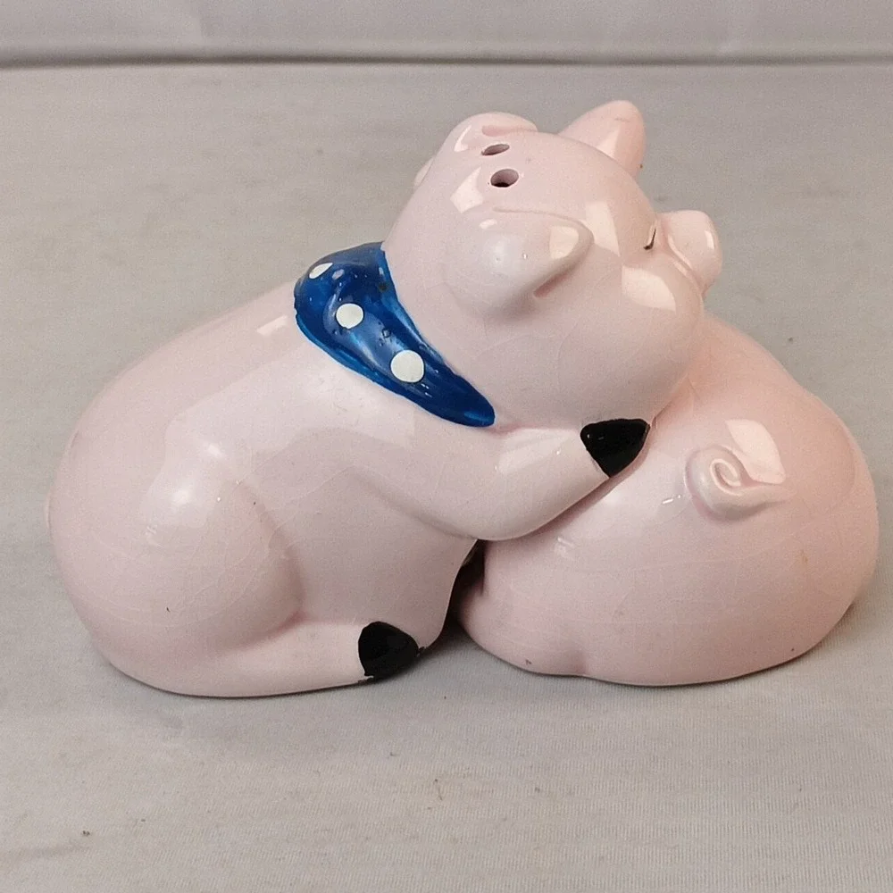 Vintage Adorable Fits Together Pink Pigs Ceramic Salt & Pepper Shakers